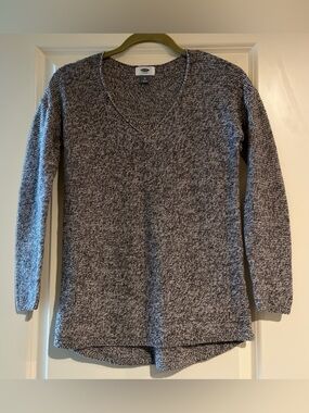 Old Navy Women's Marled Charcoal V-Neck Sweater